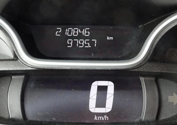 Renault Trafic cena 75000 przebieg: 210000, rok produkcji 2017 z Jędrzejów małe 67